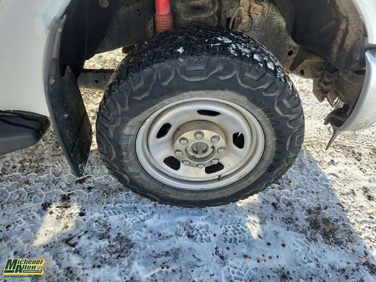 2015-ford-f350-sd-image-13