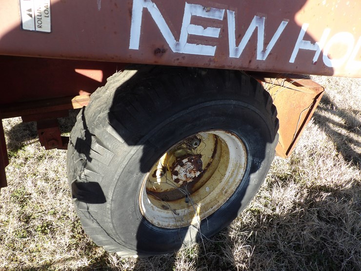 1977-new-holland-1049-image-6