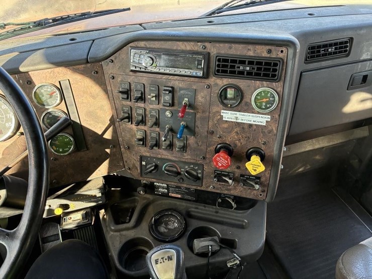 2001-international-2001-image-12