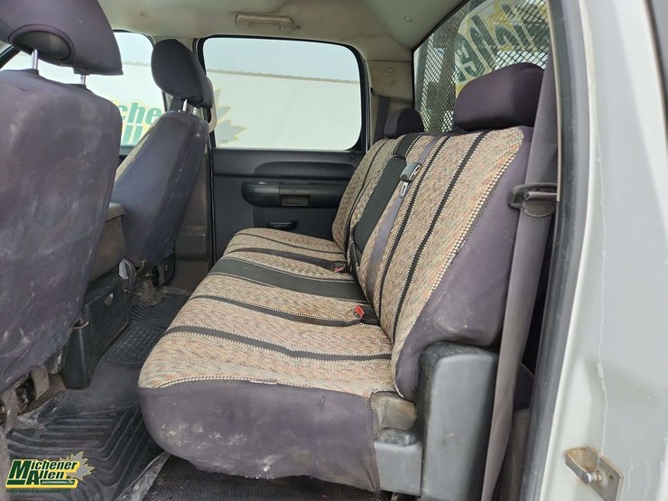 2012-gmc-sierra-3500hd-image-15