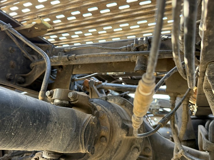 2014-peterbilt-389-image-22