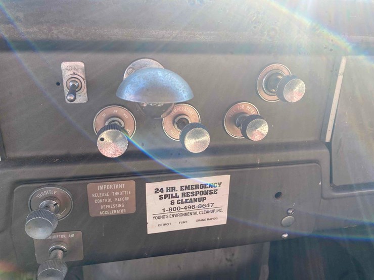 1970-international-2010a-fleetstar-firetruck-image-71