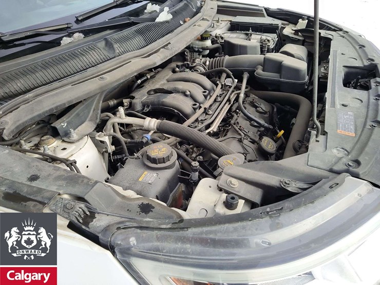 2016-ford-explorer-image-24