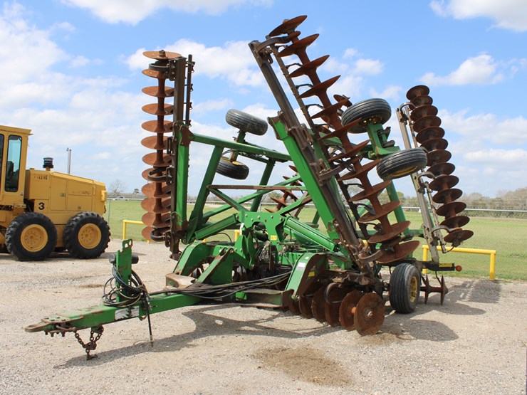 john-deere-2625-image-1