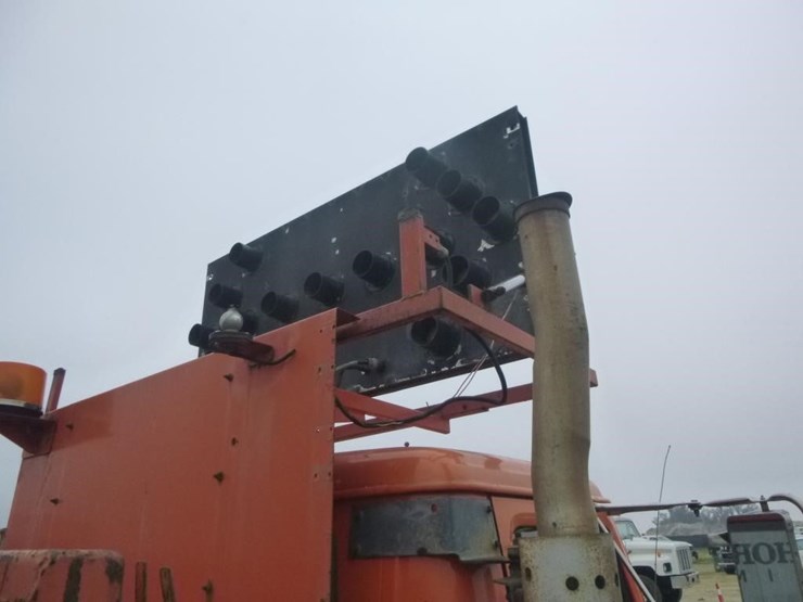 1999-international-4900-image-16