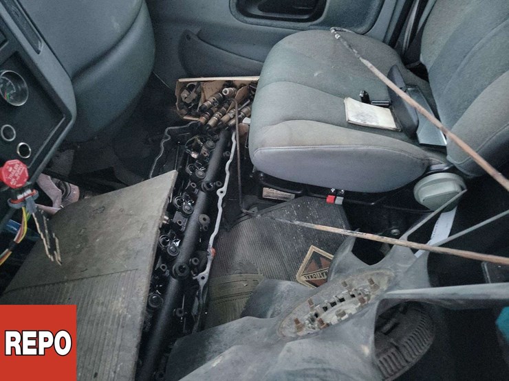 2007-international-workstar-7400-image-18