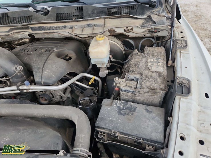 2016-dodge-2500-image-27