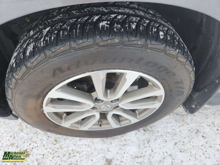 2015-nissan-pathfinder-image-7