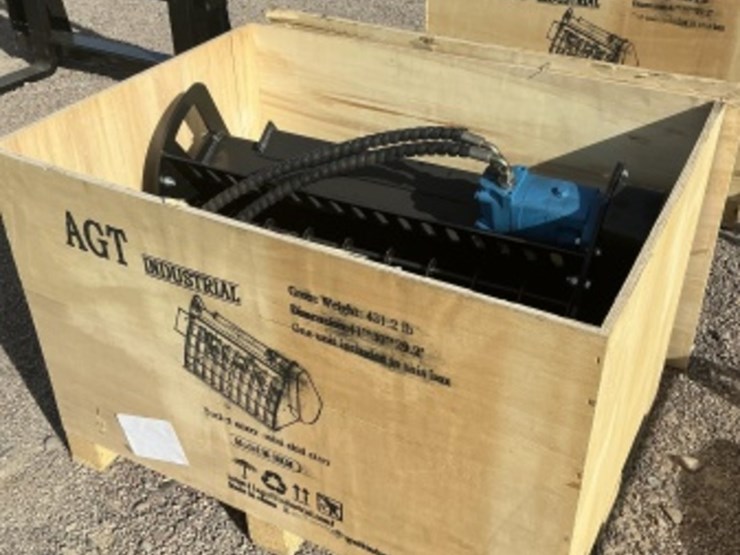 2025-agt-m-bkm-mini-skid-steer-mixer-bucket-image-2