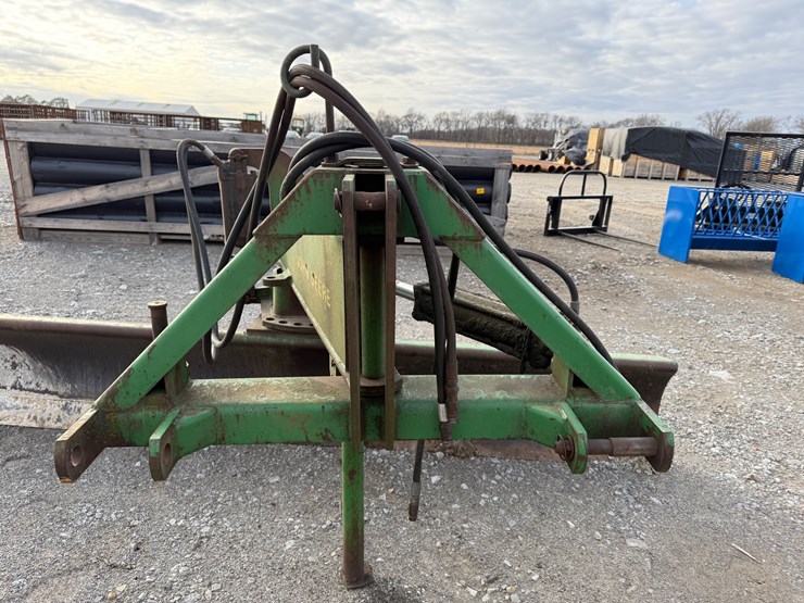 john-deere-10-image-11