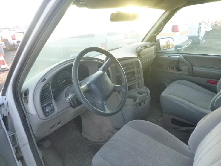 2000-chevrolet-astro-image-12