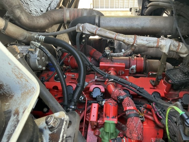 2018-peterbilt-520-image-21