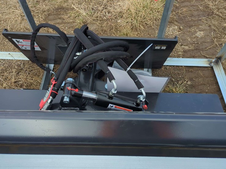 wolverine-skid-steer-6-way-dozer-blade-84"---swdb-11-84w-image-3