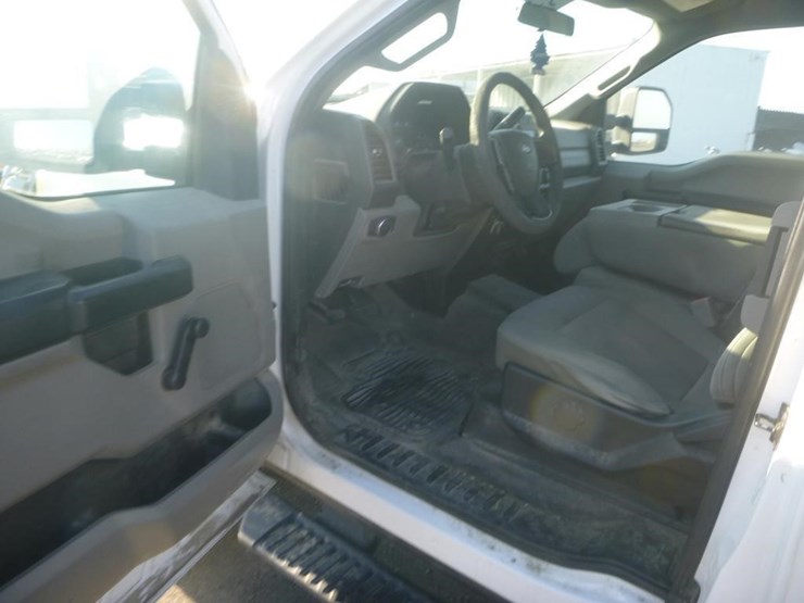 2017-ford-f350-image-13