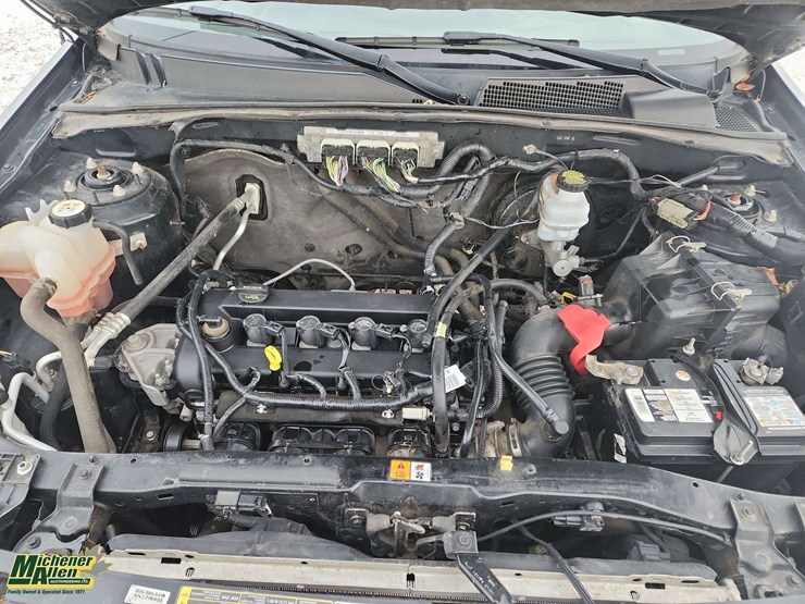 2012-ford-escape-xlt-image-24