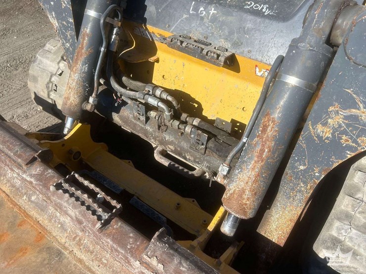 2018-deere-331g-image-10