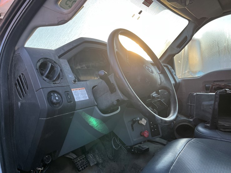 2012-ford-f750-image-10