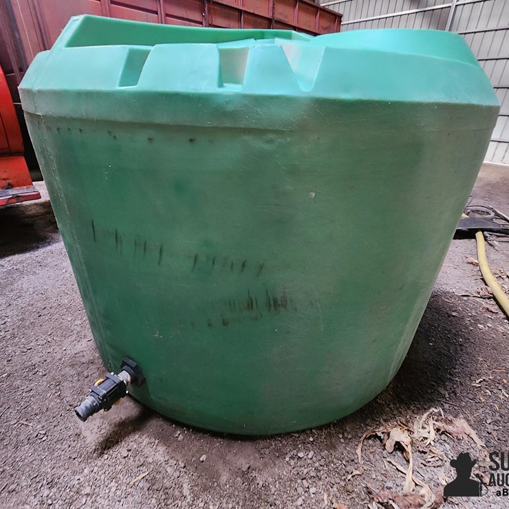 Snyder 1,400 Gal Tank