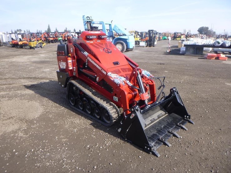 2025-stag-tl425-skid-steer-track-loader-image-2