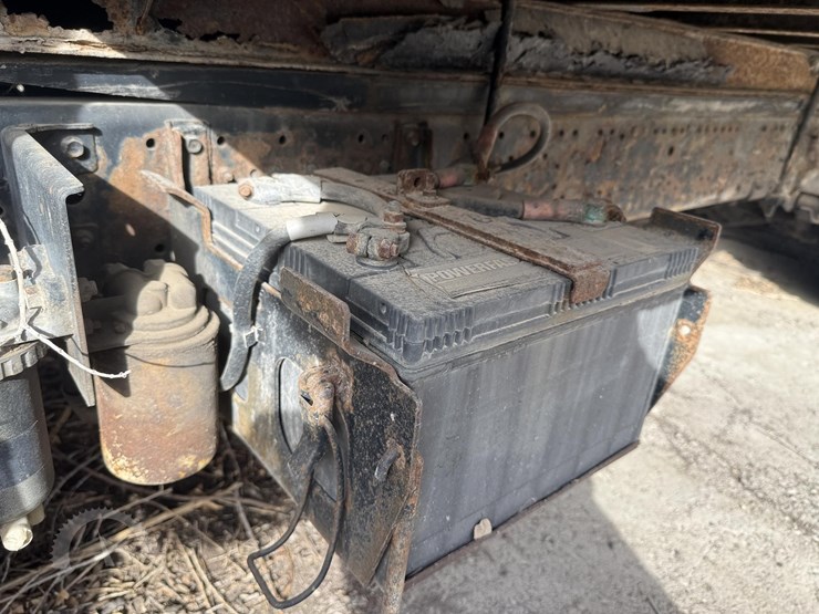 2000-isuzu-npr-image-26