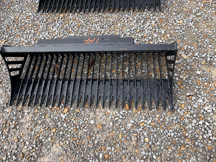 sliding-loader-sieve-shovel-image-3