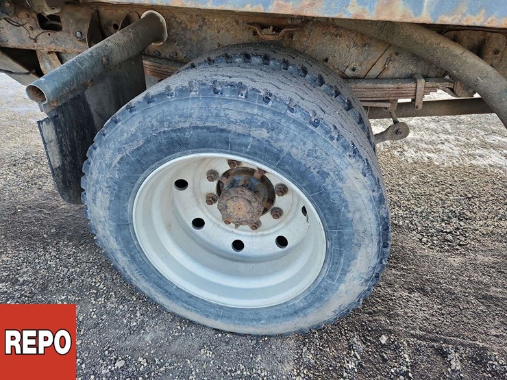 2007-gmc-topkick-c5500-image-12