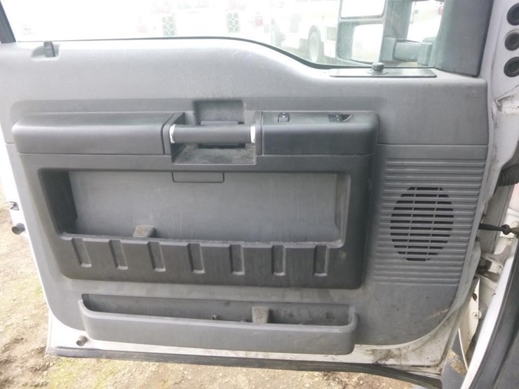 2012-ford-f450-image-25