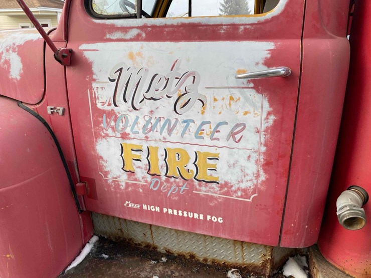 1949-ford-f7-firetruck-image-26