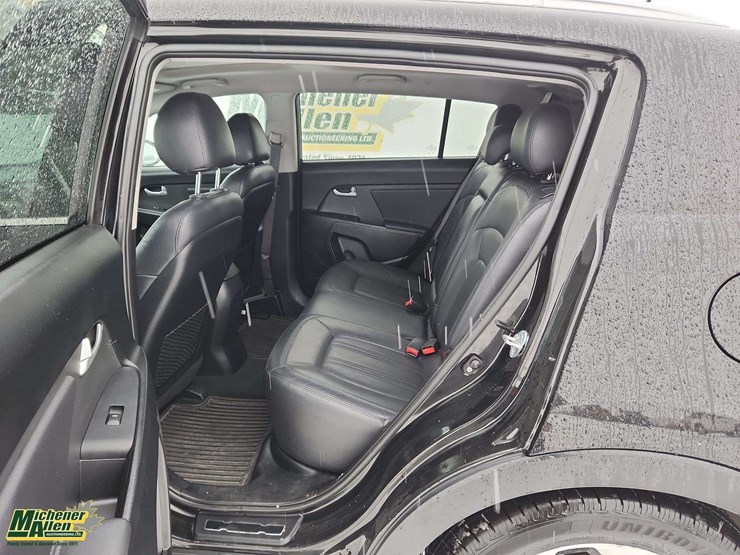 2013-kia-sportage-image-15