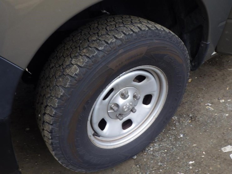 2014-dodge-1500-image-13