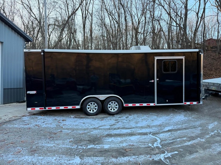 (inv.51016)-2017-bravo-trailers-vin:-542be2421gb013568,-24'-trailer-with-bathroom,-ac,-hot-water,-image-1