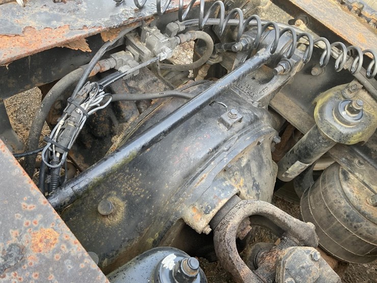 1996-peterbilt-378-image-8