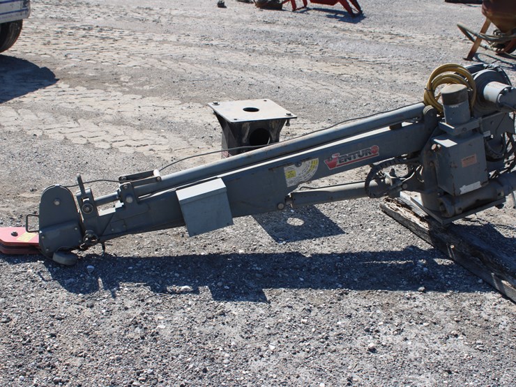 #1014-•-venturo-truck-mounted-crane-image-3