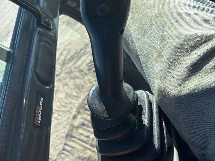 2022-case-cx220e-hydraulic-excavator-image-24