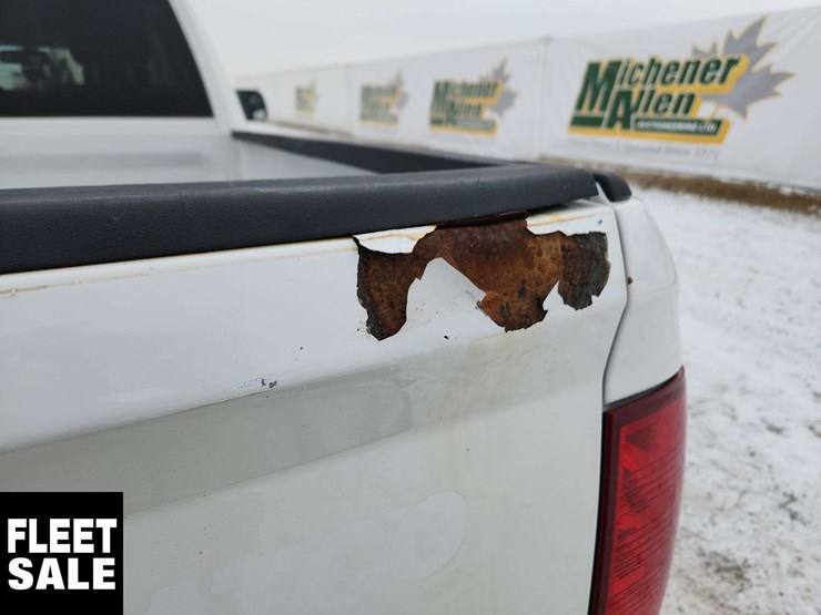 2011-dodge-1500-image-36