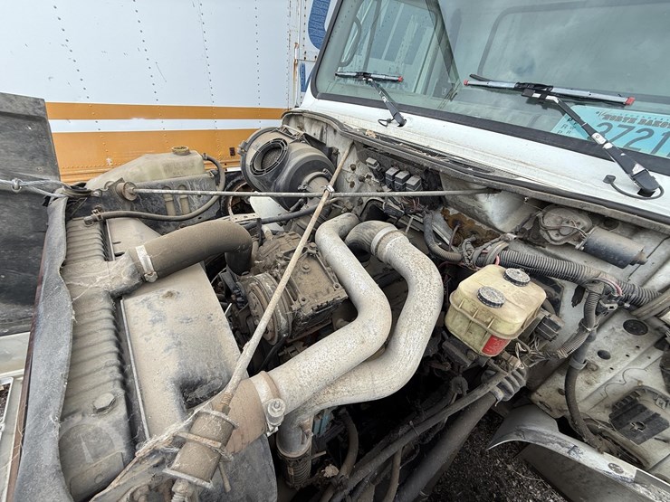 2000-international-4700-image-13