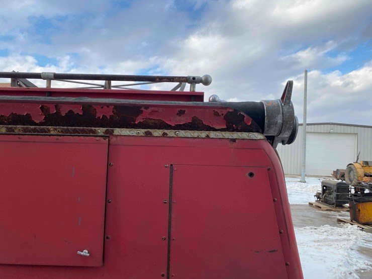 1949-ford-f7-firetruck-image-22