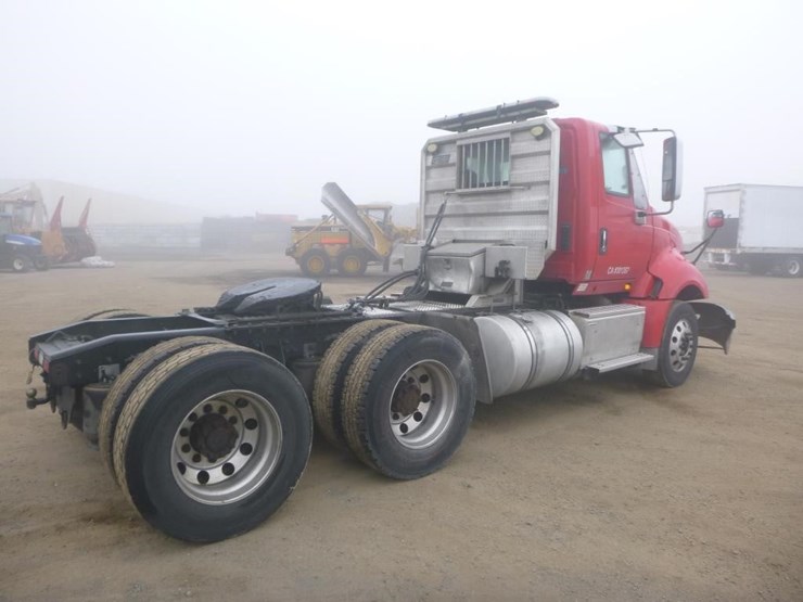 2017-international-prostar-image-3