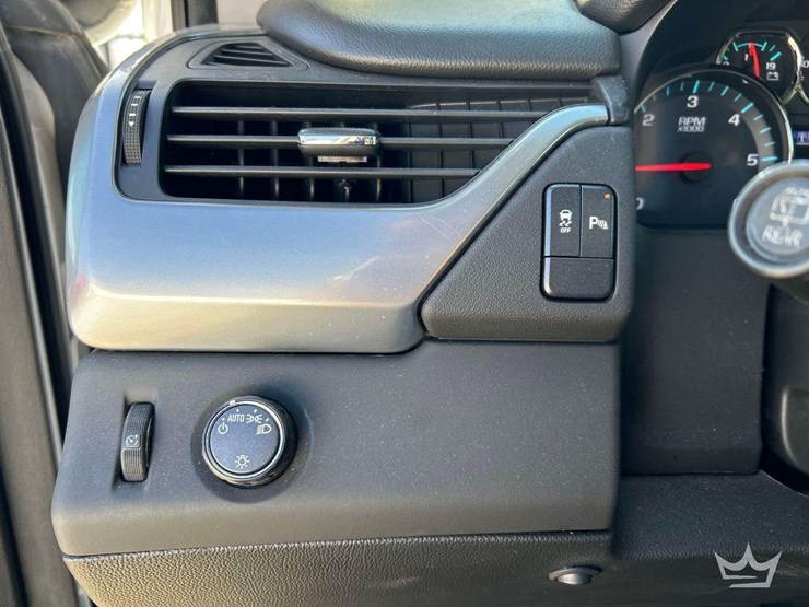 2020-chevrolet-tahoe-image-15