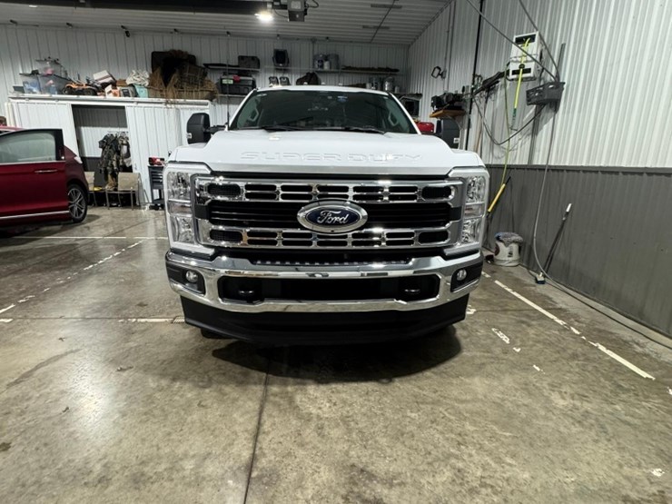 2024-ford-f250-image-4