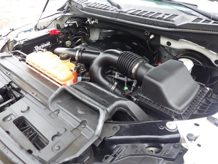 2016-ford-f150-image-8