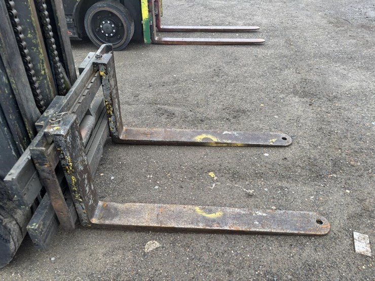 clark-c500-forklift-image-10