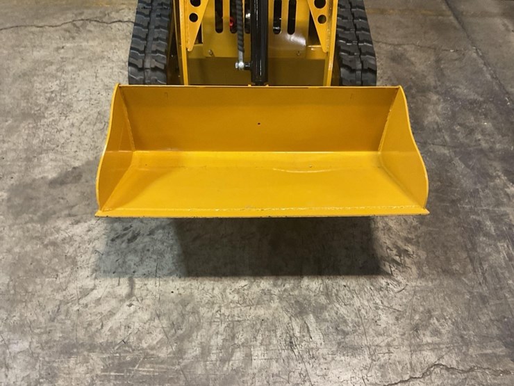 (inv.50029)-new-unused-ggma-gg385-compact-track-loader,-14-hp-gas-engine,-aux.-hydraulics-image-5