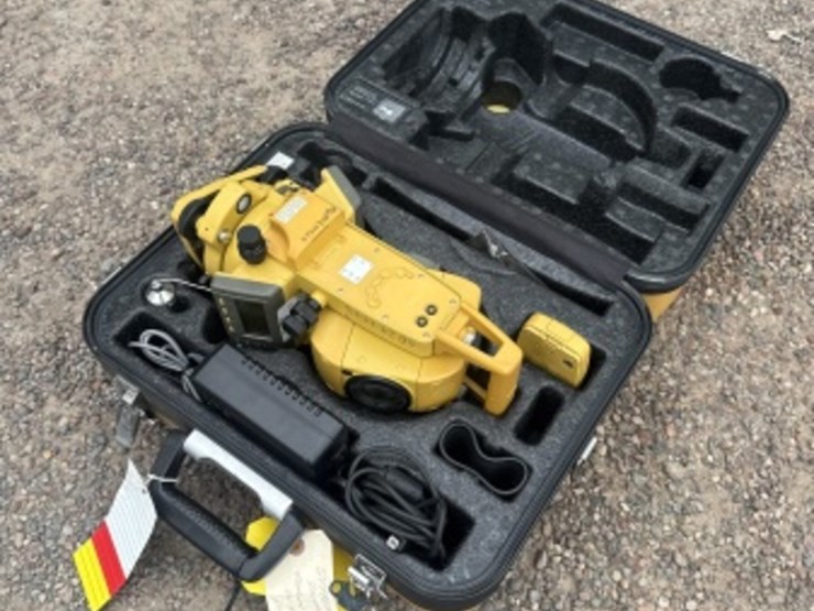 topcon-gpt-3000lw-pulse-total-station-image-1