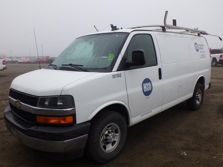 2017-chevrolet-express-2500-image-1