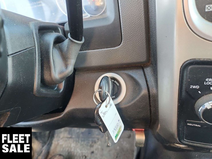 2014-ram-5500-4x4-s/a-service-truck-image-9