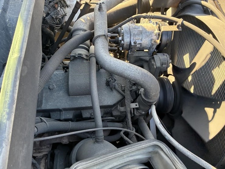 2003-international-7400-image-6