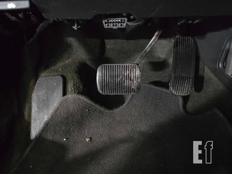 2014-ford-explorer-image-11