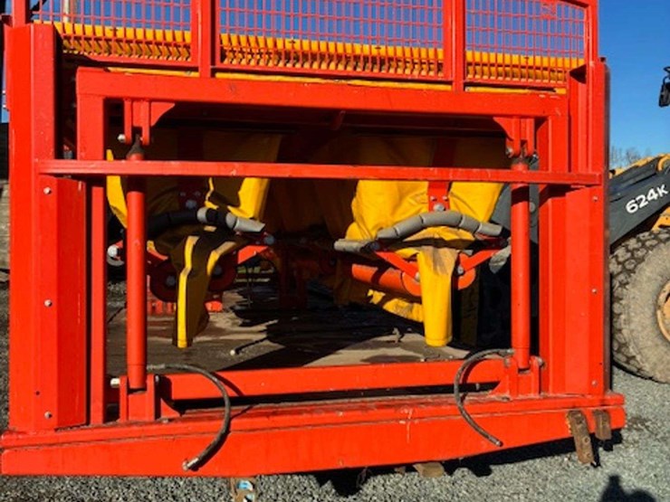 larrington-bin-loader-image-2