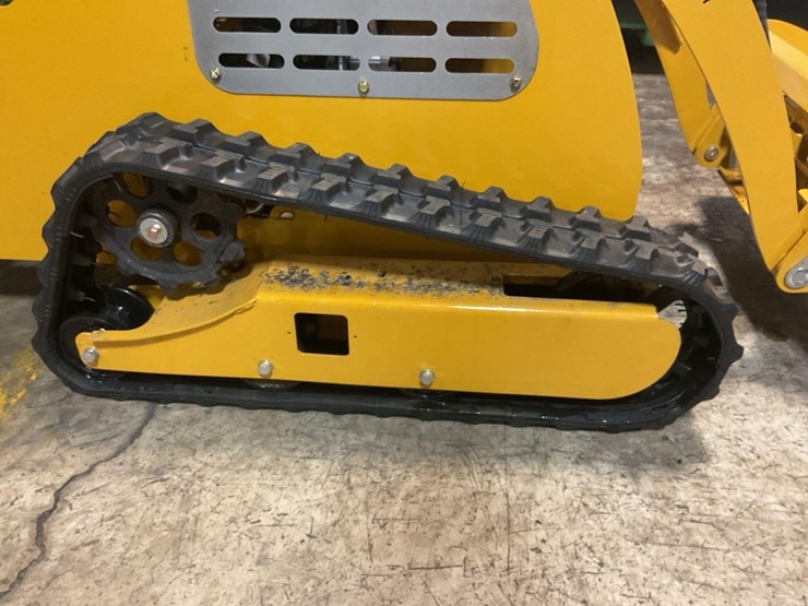 (inv.50029)-new-unused-ggma-gg385-compact-track-loader,-14-hp-gas-engine,-aux.-hydraulics-image-3